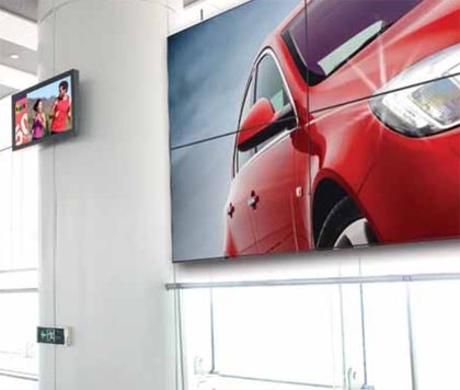 Meulengraaf-digital-signage-showroom